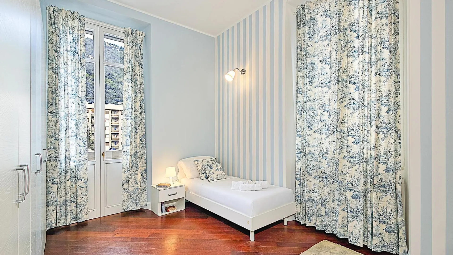 3 Seasons Villa On Como Lake 0*,